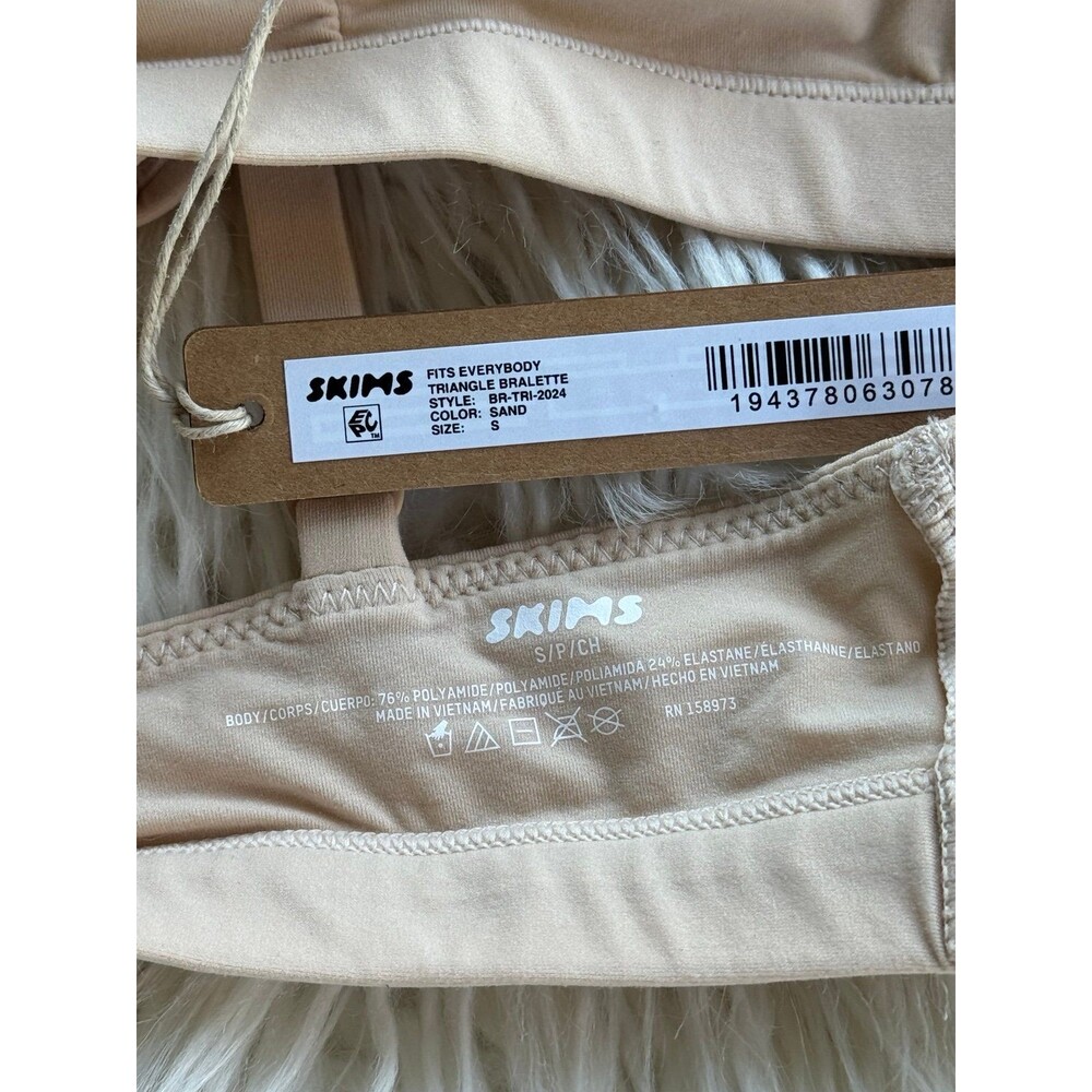 Skims Fits Everybody Triangle Bralette Sand Size Small - Picture 7 of 7